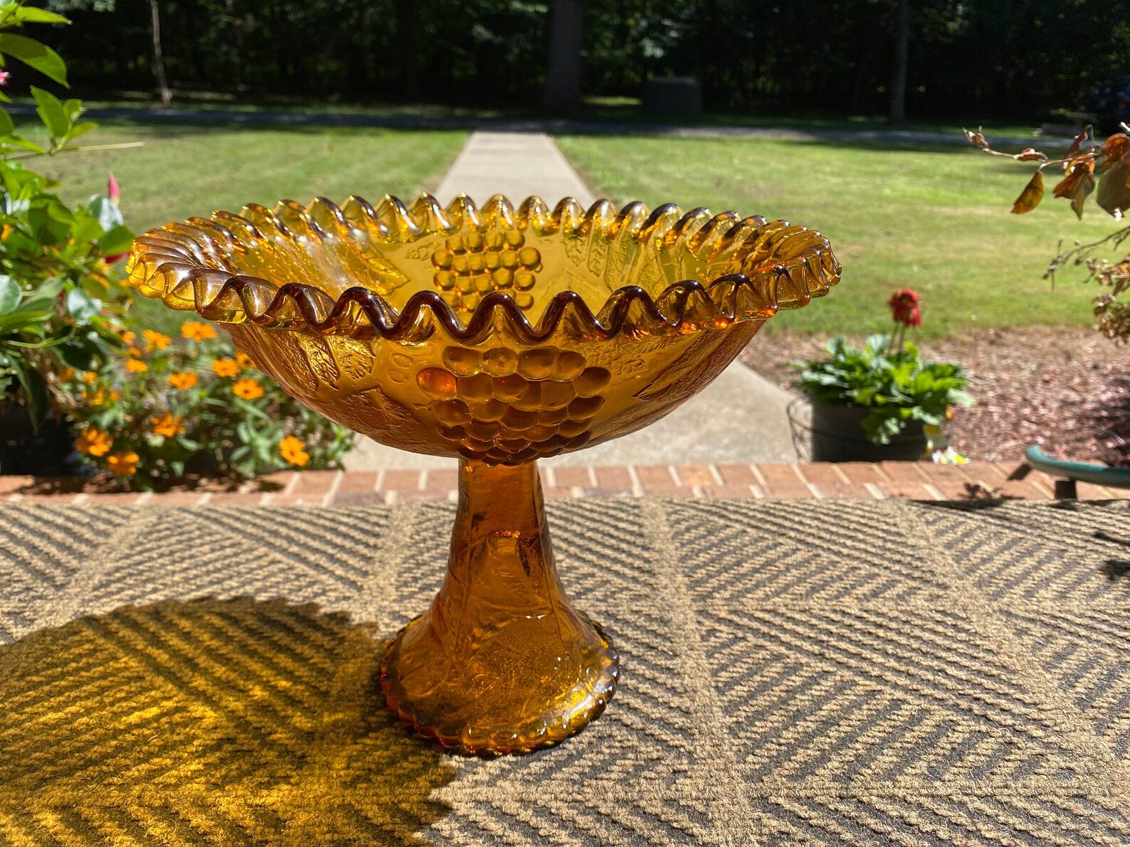 Amber Glass Harvest Grape Pedestal Fruit Bowl Etsy