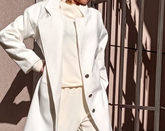 MANTEAU, manteau lâche de cachemire de lait, manteau de laine, manteau surdimensionné, manteau d’hiver, veste d’hiver, manteau boutonné, manteau de femmes, manteau blanc, manteaux en vente