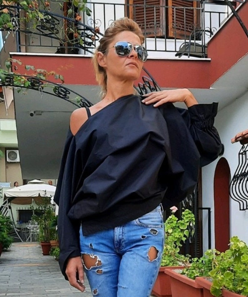 Asymmetric Extravagant Cold Shoulder Tunic