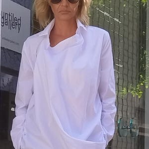 Casual white shirt/Cotton white shirt/Oversized/Asymmetrical Shirt/Asymmetrical Shirt