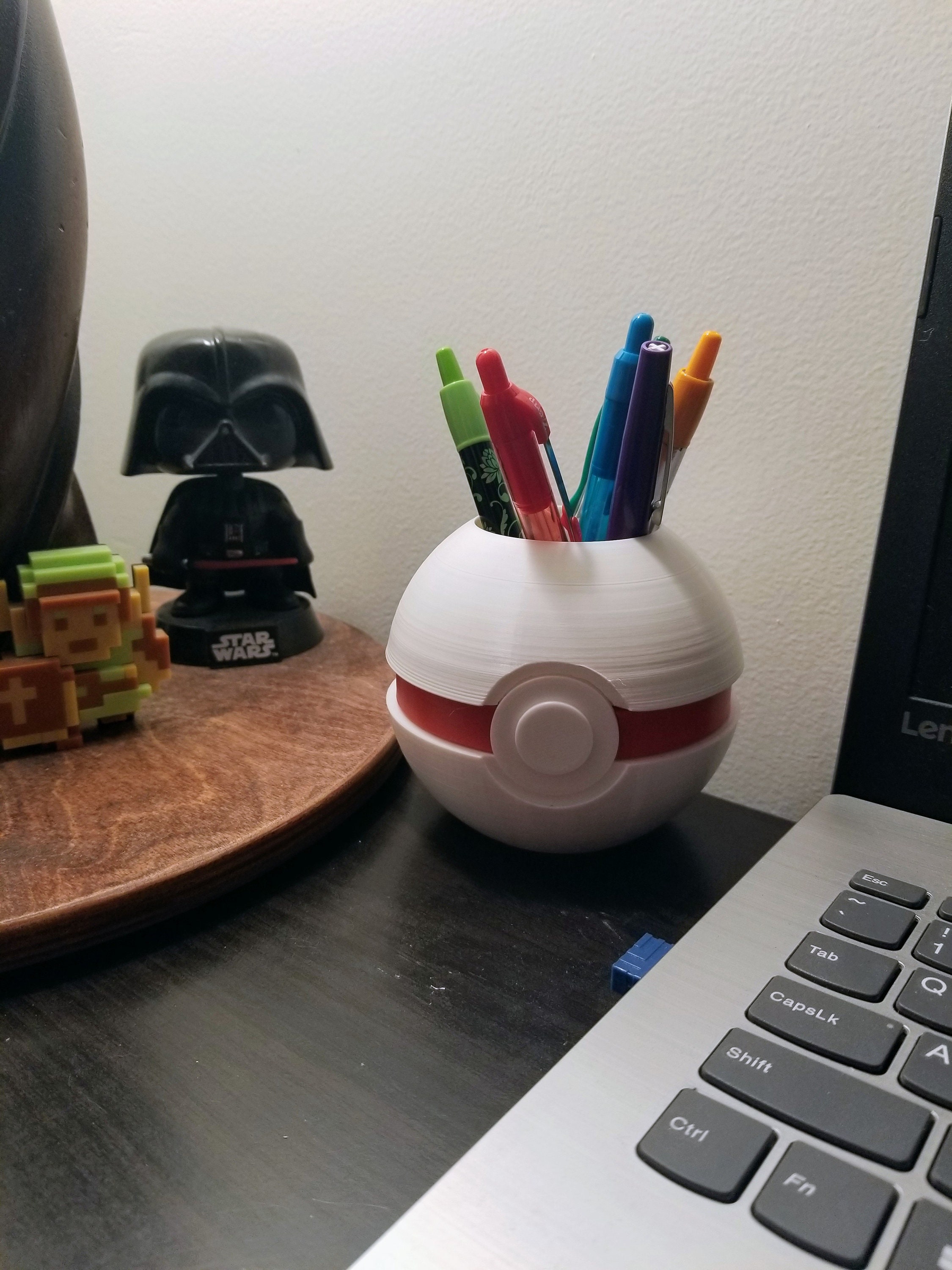 3D file Pencil Holder Pokeball ✏️・3D printer model to download