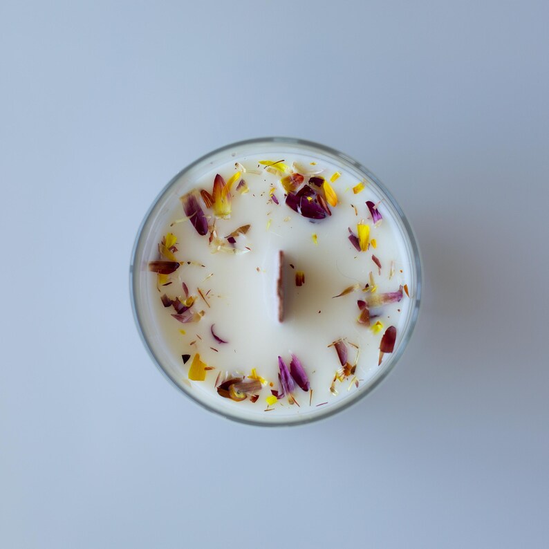 Hand Poured Soy Candle, Wood Wick, Aromatherapy, Dye Free Bild 4