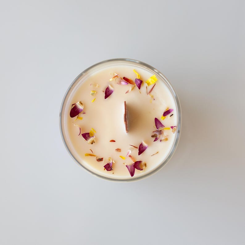 Hand Poured Soy Candle, Wood Wick, Aromatherapy, Dye Free Bild 11