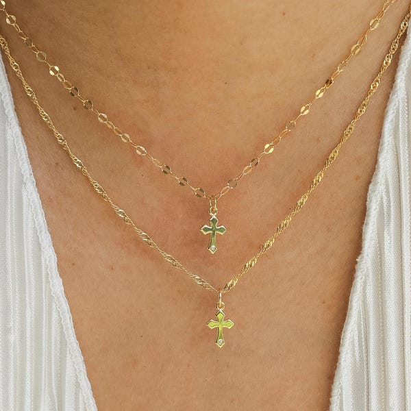 Elegant guldfyllt korshalsband, minikorsberlock, elegant guldkorsberlockhalsband, religiösa smycken i guld, minimalistiskt guldhalsband