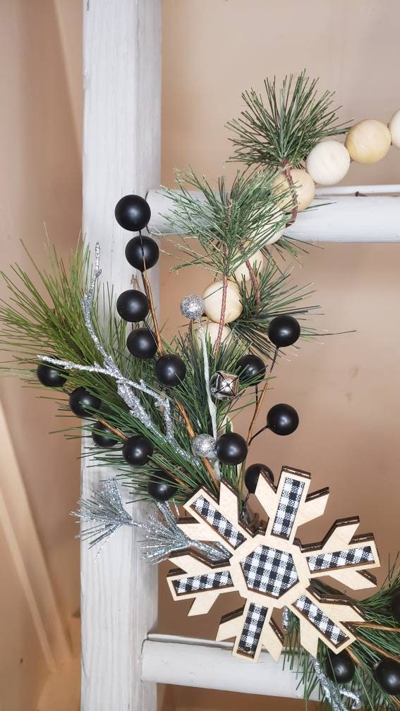 14 Farmhouse Style Wood Bead Christmas Wreath. - Etsy