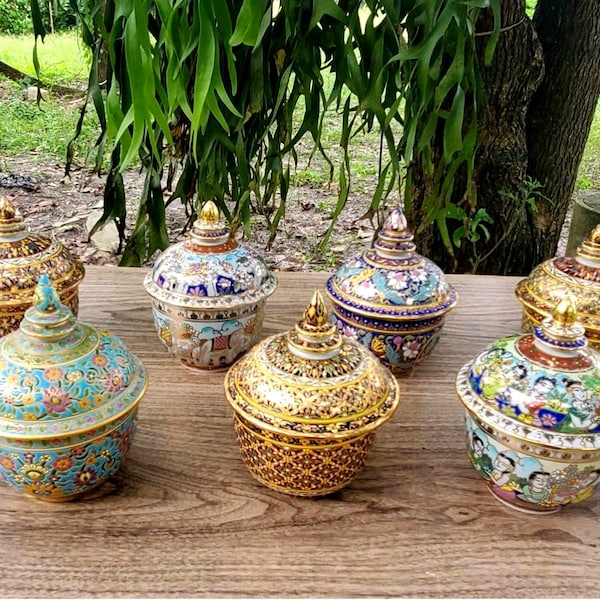 Antique small Jar ceramic with a lid gold ware design pottery table thai benjarong handpaint gift  décor collectable