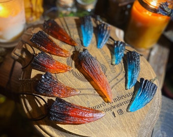 Dragon Tooth Necklace Pendant, Resin Pendant, Crystal, Dragon Art, Dragon Accessories, Renaissance Wear, Fantasy Art Gift, DND Gift, DM Gift