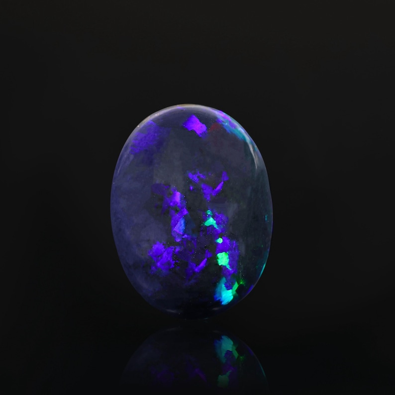 33.00 crt Cabochon Ethiopian Opal Stone: October Birthstone. image 1