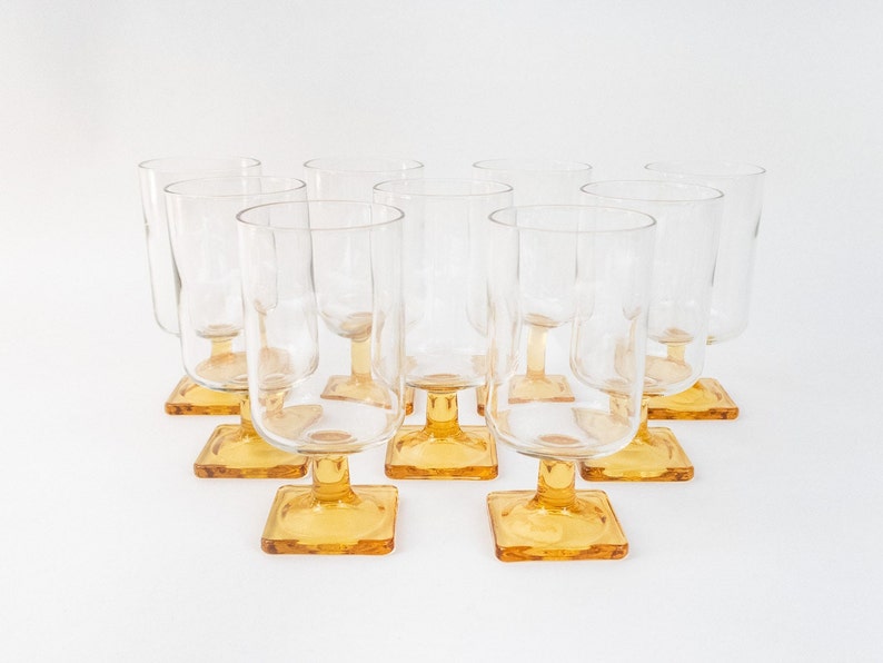 Retro Gold Base Cups, Vintage Amber Cups Set, Pedestal Drinking Glasses image 3