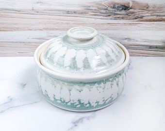 Vintage Handmade Ceramic Casserole with Lid, Indigo Pottery, Retro Hand Spun Ceramics, Vintage Kitchen Organization