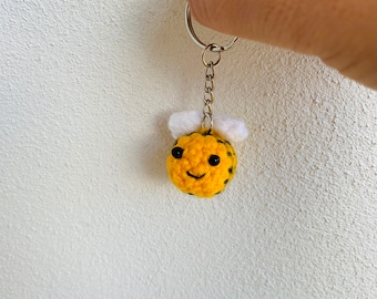 Mini bee keyring, Crochet bee keyring, Bumble bee gifts, Valentines gift, Housewarming gift, Birthday gifts, Bridesmaid gifts, Amigurumi