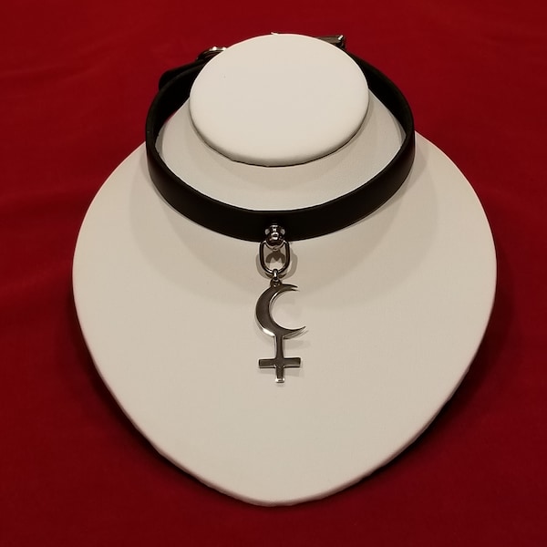 Cross of Lilith, Leather Slender Day Collar