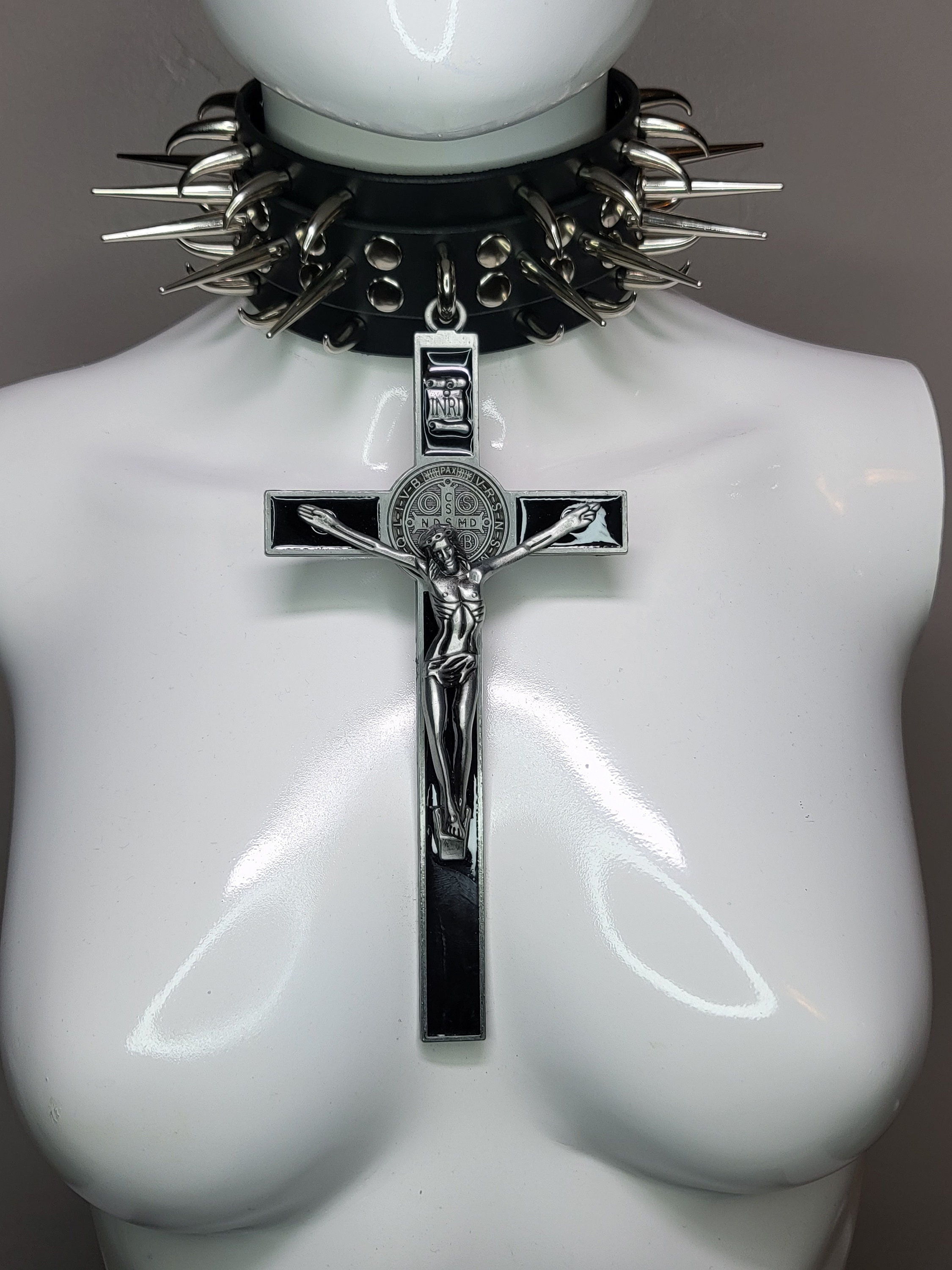 Gothic Crucifix Choker
