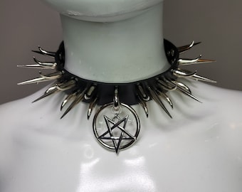 Malum. Collier pentagramme à pointes