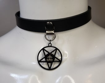 Diable de tous les jours, collier Slender Day avec pentagramme inversé