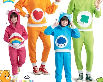 Könnte beinhalten: Nähmuster für Care Bears Kostüme. Das Muster beinhaltet drei verschiedene Bären: einen Regenbogenbär, einen Wolkenbär und einen Kleeblatt-Bär. Das Muster ist nur zum Nähen gedacht und beinhaltet nicht den Stoff oder andere Materialien, die für die Herstellung der Kostüme benötigt werden.