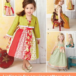 Op de afbeelding: Naai-patroon voor een meisjesjurk met verschillende stoffen opties. Het patroon bevat een jurk met een geplooide rok, een bijpassend jasje en een mouwloze jurk met een strik.