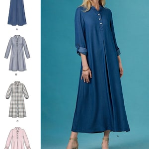 Op de afbeelding: Een naaipatroon voor een lange, losse jurk met een knoopsluiting aan de voorkant en lange mouwen. De jurk wordt getoond in vier verschillende stoffen: blauwe denim, lichtblauwe ruit, grijze ruit en roze.