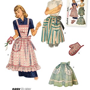 Könnte beinhalten: Vintage-Schnittmuster aus den 1940er Jahren für eine Gingham-Schürze mit Rüschen am Saum. Das Schnittmuster enthält Anleitungen für eine gestreifte Schürze, eine Schürze mit Taschen und einen passenden Topflappen. Das Schnittmuster ist mit "Simply Printed Pattern" und "2295" gekennzeichnet.