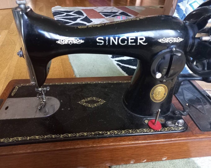 15 K SINGER SEWING MACHINE, Hand Held Crank Old Rare Antique Sewing