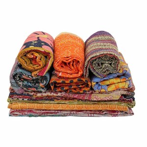 Wholesale Lot Of Indian Kantha Quilt Throw Reversible Blanket Bedspread Cotton Fabric Indian Vintage Cotton Kantha Quilts image 4
