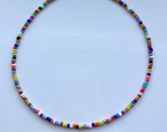 Collana di perline di semi multicolori / Catena della pancia / Girocollo / Gioielli fatti a mano / Boho / Indie / Minimalista / Gioielli per le vacanze / Estate