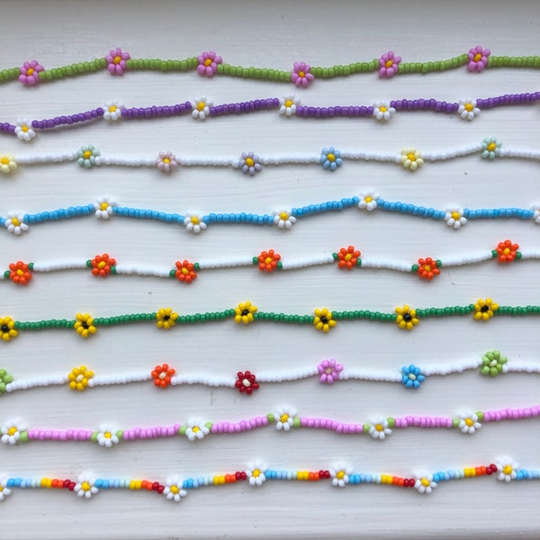 Collier marguerite perlé | Chaîne de ventre | Collier de perles de rocaille | Fait main | Tour de cou | Indépendant | Bohème | Minimaliste | guirlande | Été