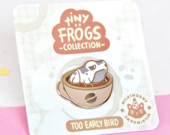 golden frog hard enamel pin/ tiny frogs collection- too early bird / small cute froggy / kawaii birthday gift idea / animal pin / milkimoone