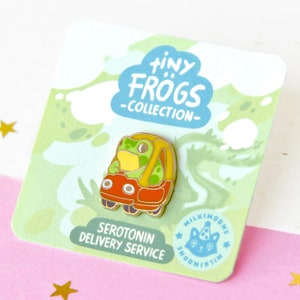 golden frog hard enamel pin/tiny frogs collection - serotonin delivery service/small cute kawaii birthday gift idea/animal pin/milkimoone