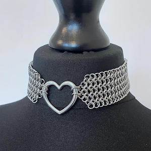 Chainmail Heart Choker