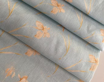 Exklusivt italienskt linnetyg, designertyg i en välkänd designerstil, hög kvalitet. Färg: Blå