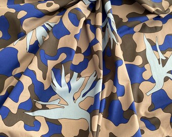High-quality Italian cotton fabric.