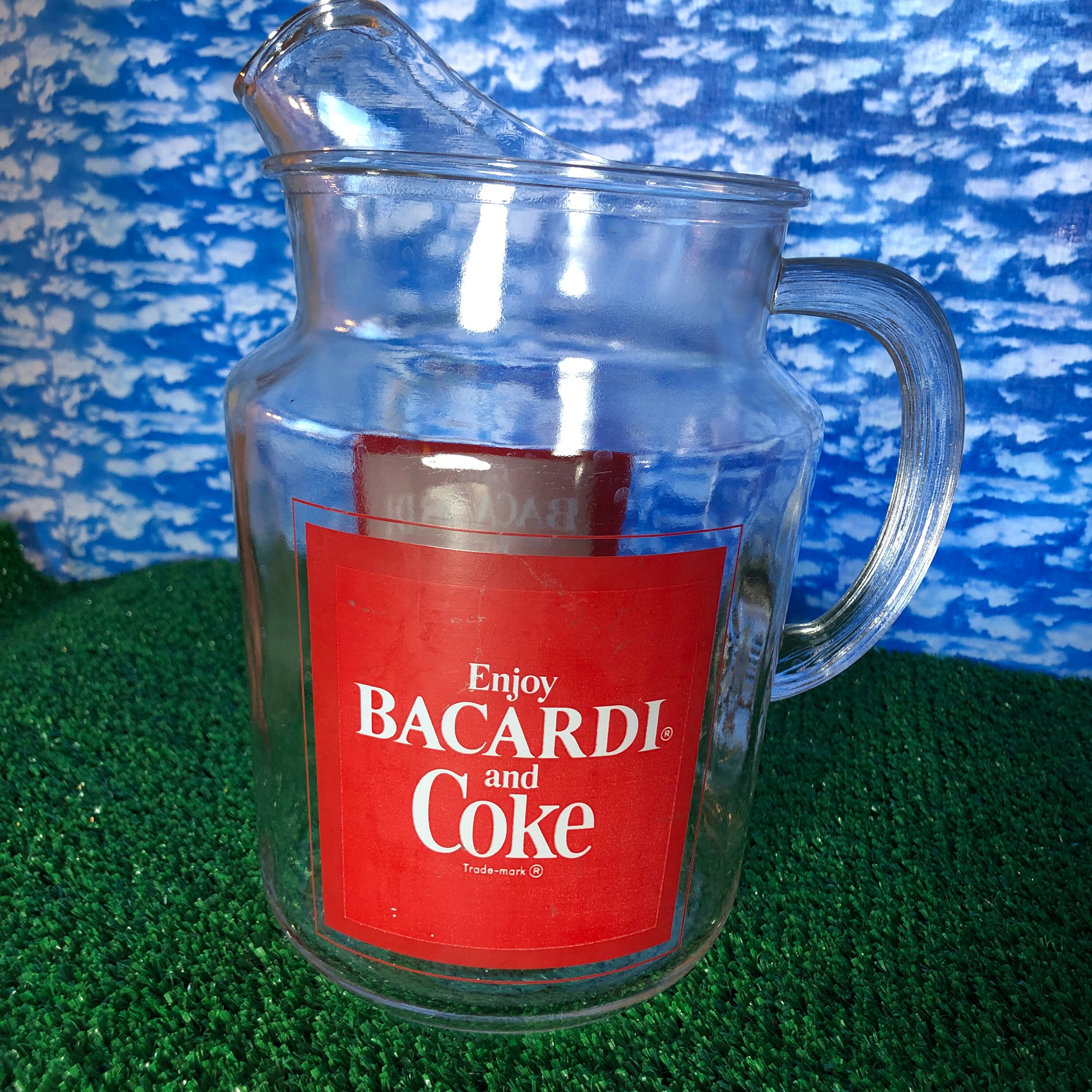 Vintage Bacardi Rum & Coke Glass Pitcher w/ 3 Coca Cola clear drinking  glasses