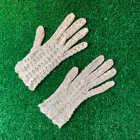 Lovely Vintage Crocheted Gloves - image 1