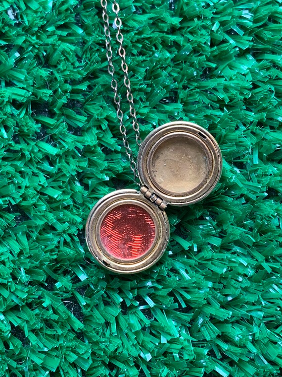 1930-40s Harvard University Locket And Chain - Gem