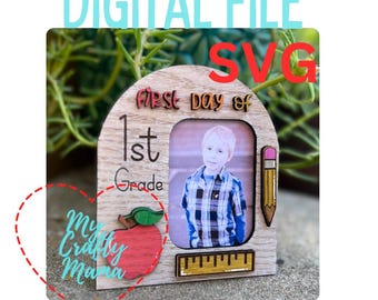 First day of school Wallet Frame digital svg, school photo frame, Back to school laser cut file with multiple grades Glowforge ready laser