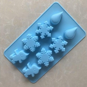 8-cavity Snowflake Raindrops Cookies Cake Mold Flexible Silicone Choclate Mold Soap Mold Soap Candle Candy Mold
