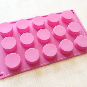 15-cavity Round Cylinder Cake Mold Flexible Silicone Soap Mold For Handmade Soap Candle Candy