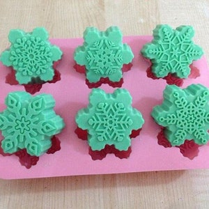 Different Snowflakes Christmas Cake Mold Flexible Silicone Soap Mold For Handmade Soap Candle Candy