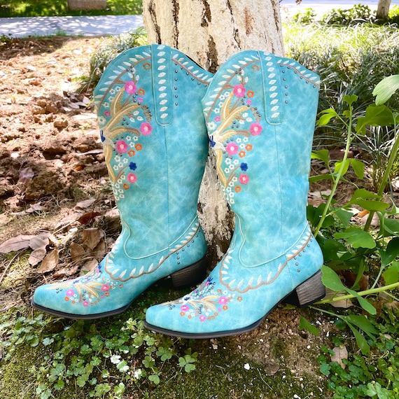 Green Flower Cowgirl Boots, Retro Cowgirl Boots, Unique