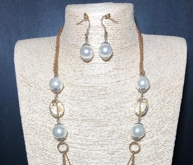 Feather pendant Necklace Set Crystals Chain with White Pearls Handmade