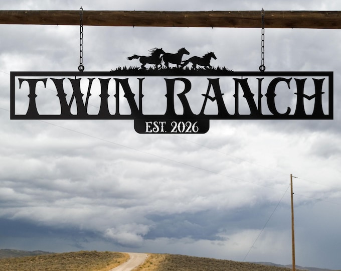 Metal Ranch Sign Personalized – Custom Farm Name Plaque, Rustic Barn Decor, Outdoor Wall Art