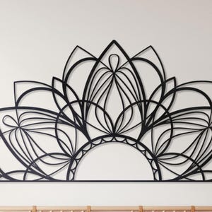 Large Metal Mandala Flower Wall Art: Geometric Decor