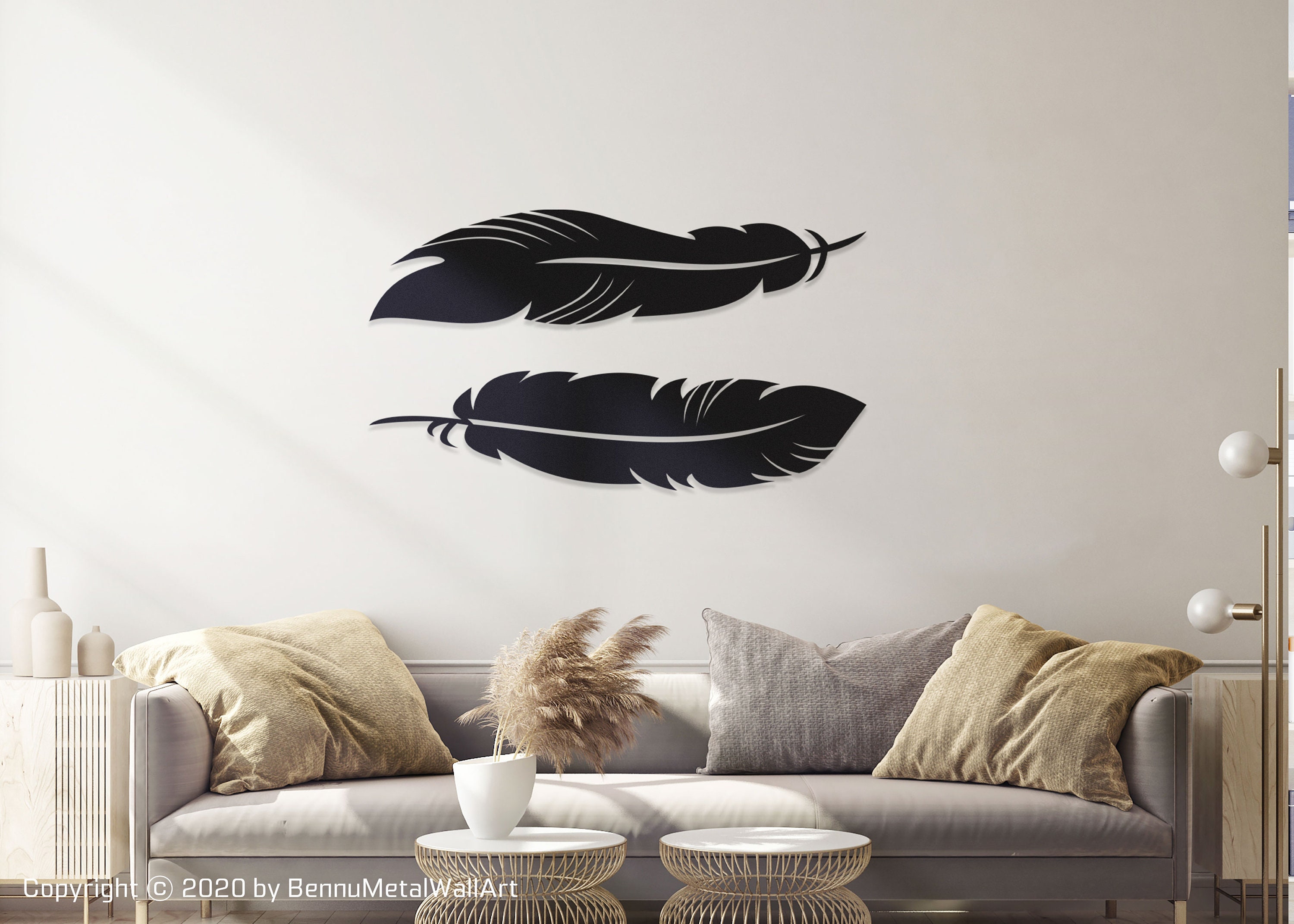 Figuras de plumas para pared surtidas en metal dorado