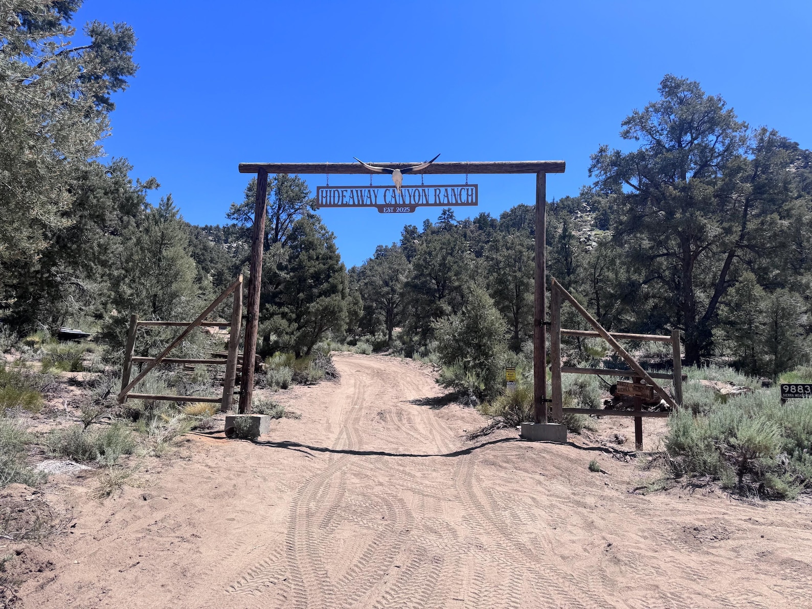 Waterjet Signs Custom Metal Farm Sign: Large Ranch Entrance, Personalized Outdoor ...
