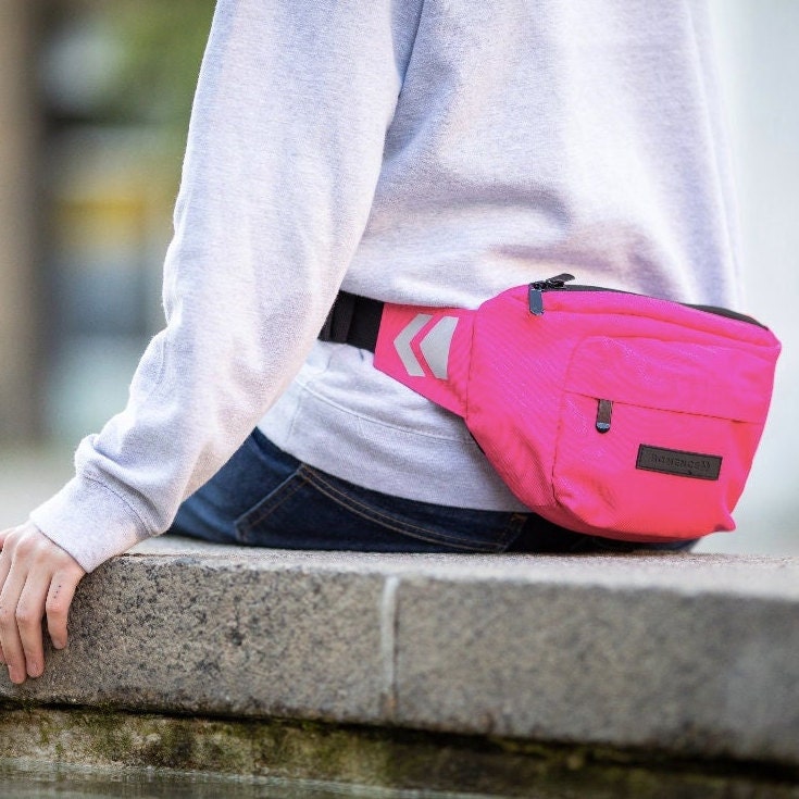 Reflective fanny pack sale