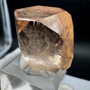 130 Carat Transparent Golden Topaz Crystal Specimen , minerals , mineral specimens , crystals , gems , Gemstones