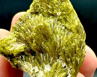 160 Carat Natural Green Epidote Cluster Specimen, Mineral specimens , Rare find , Crystals ,