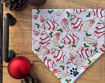 Christmas Dessert | Cat/Dog Snap On Reversible Pet Bandana | Seasonal | Winter | Sweets | Sweet Treat | Christmas Trees | Food | Mistletoe