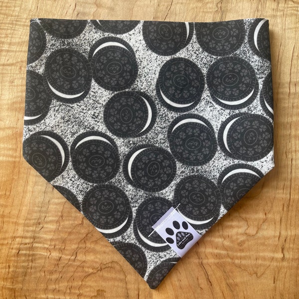 Oreo The Blue Heeler | Cat/Dog Snap On Reversible Pet Bandana | Food and Drink | Sweet Treat | Pet Accessories | Pet Clothes |